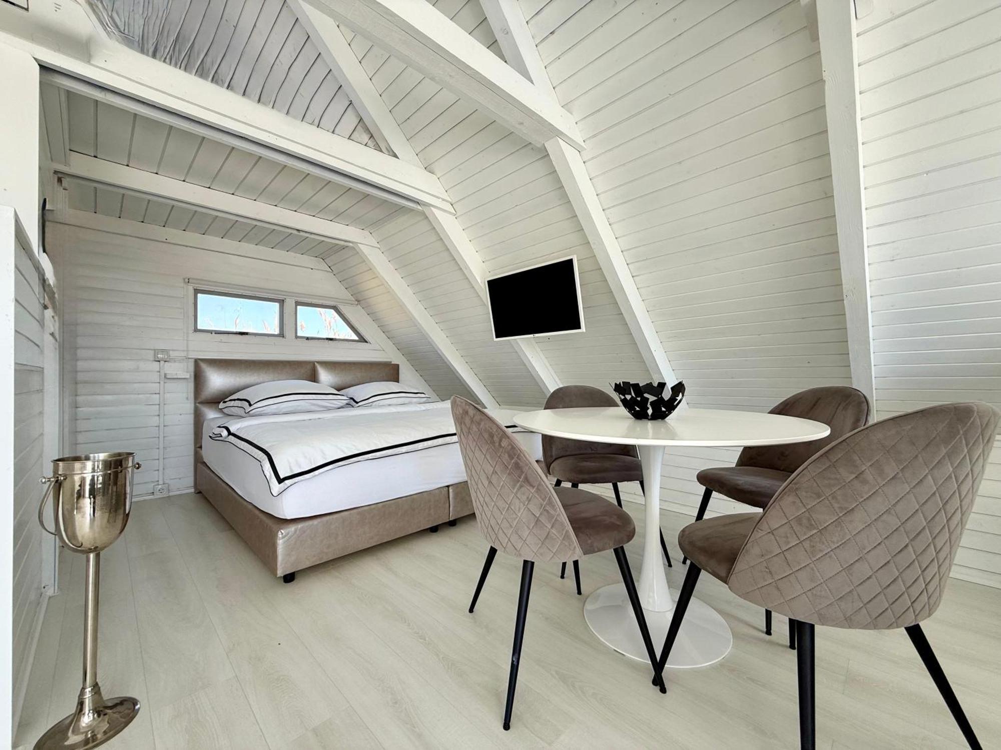 Seehuette Neusiedlersee - Strandhaus, Elektroboot Inklusive Ruszt Kültér fotó